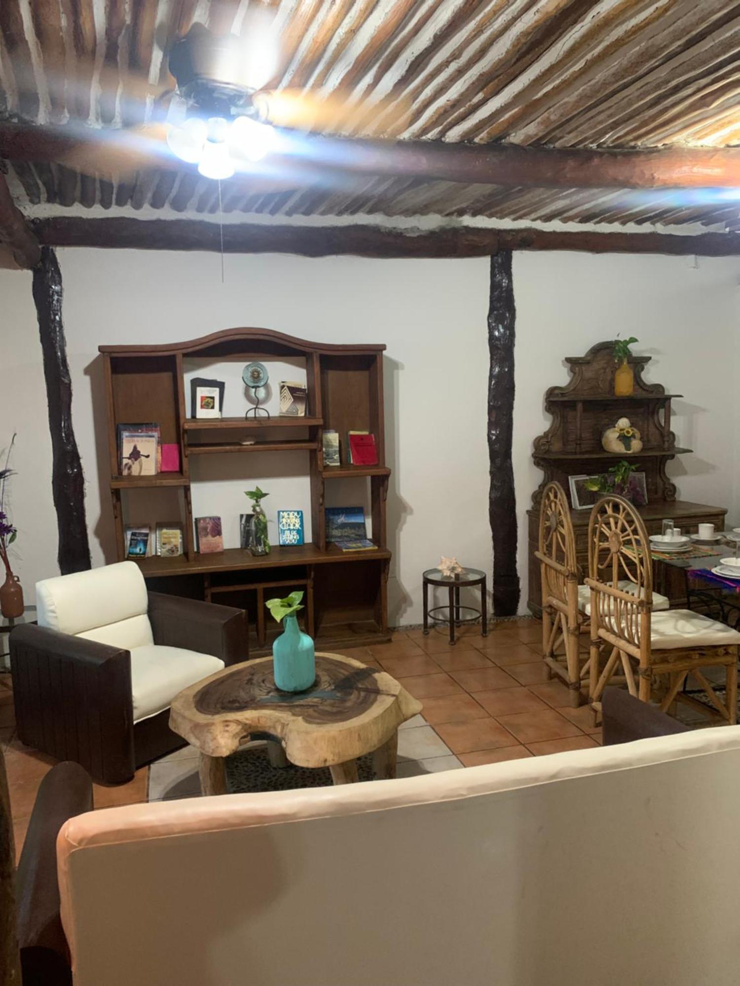 Casa Caribe Канкун Экстерьер фото Interior of a typical house in San Cristóbal de Las Casas